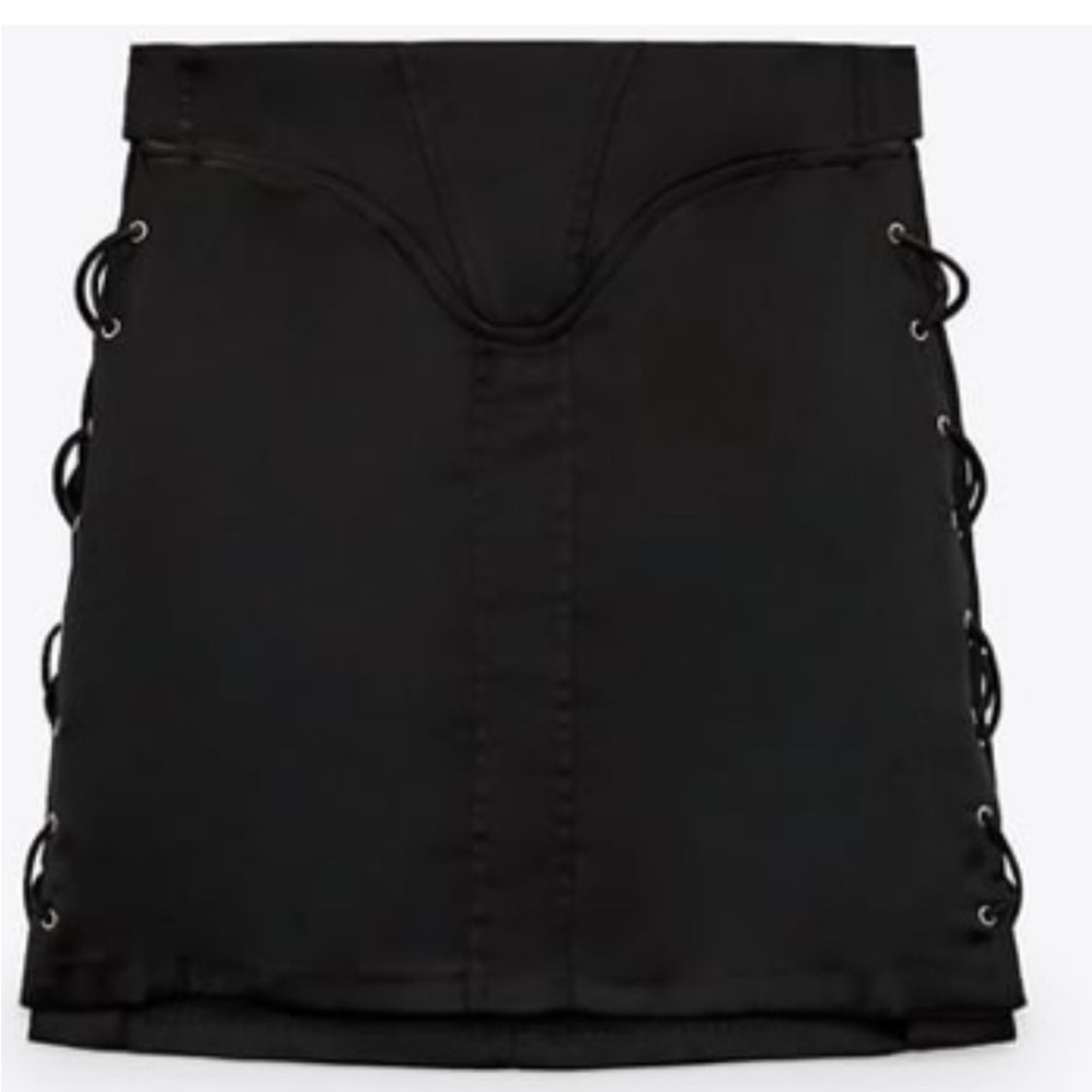 Black satin lace up mini skirt - Picture 7 of 10
